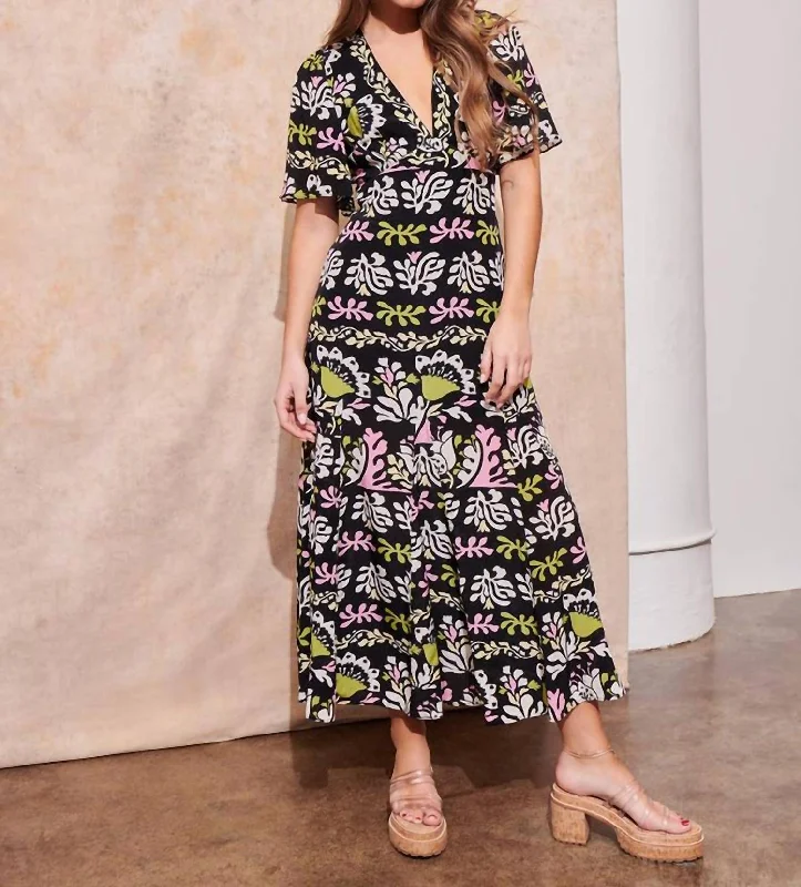 Deal of the Day Pia Dress In Black Floral